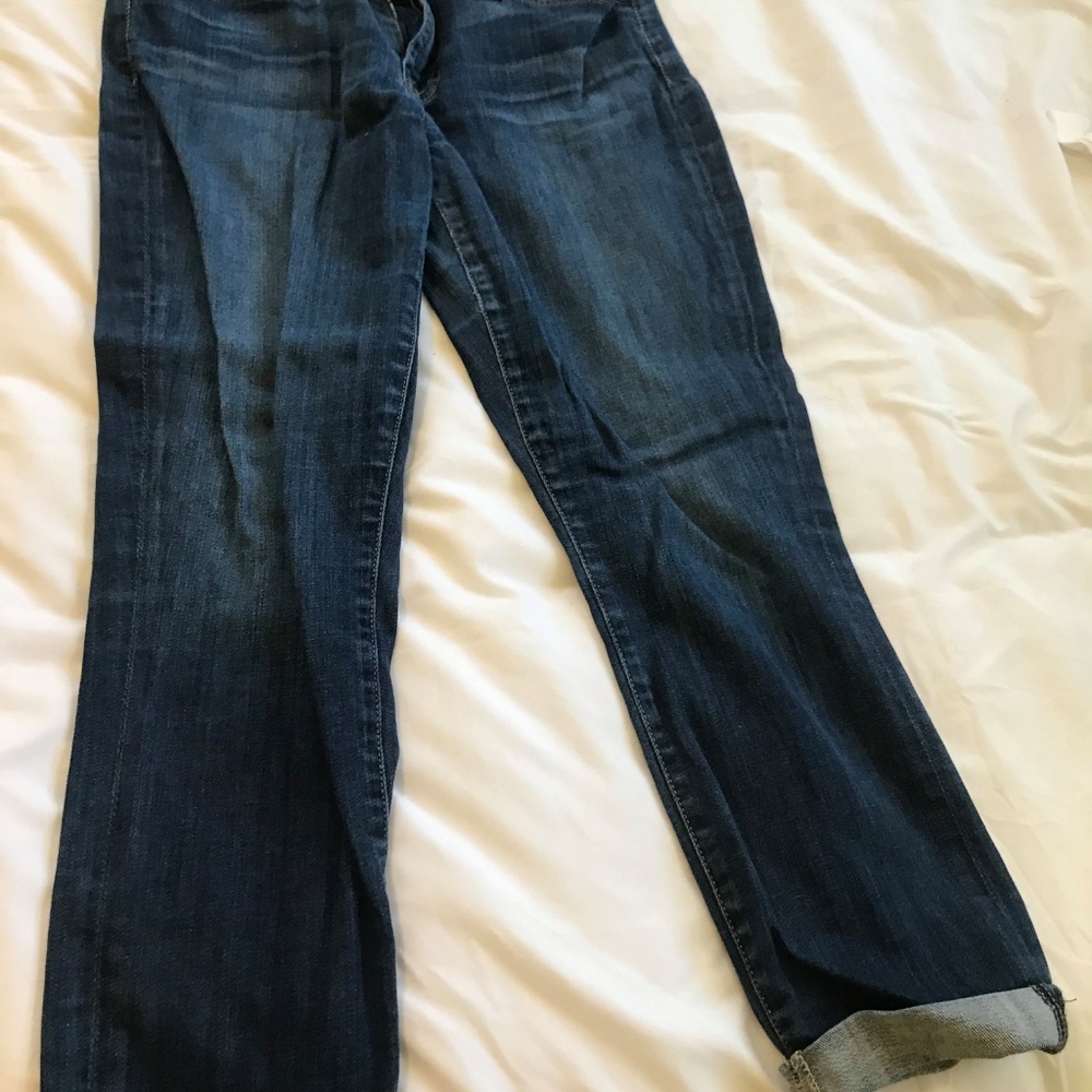 Ankle length cropped jeans
